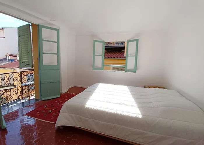 Appartement Bright With Balcony In Nice