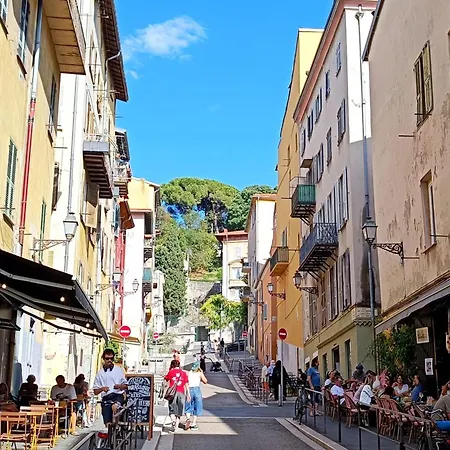 Bright With Balcony In Daire *
